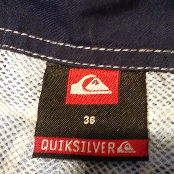 Quiksilver board shorts/ swim trunks size 36 - Picture 4 of 4
